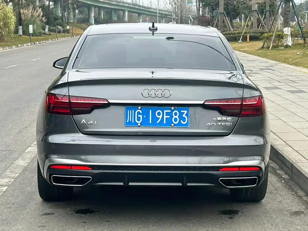 Audi A4L 2022 — фото 5