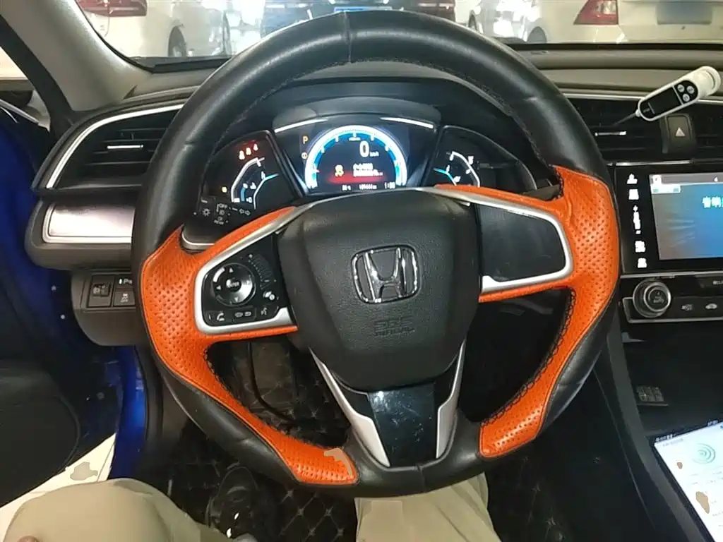 Honda Civic 2017 — фото 11