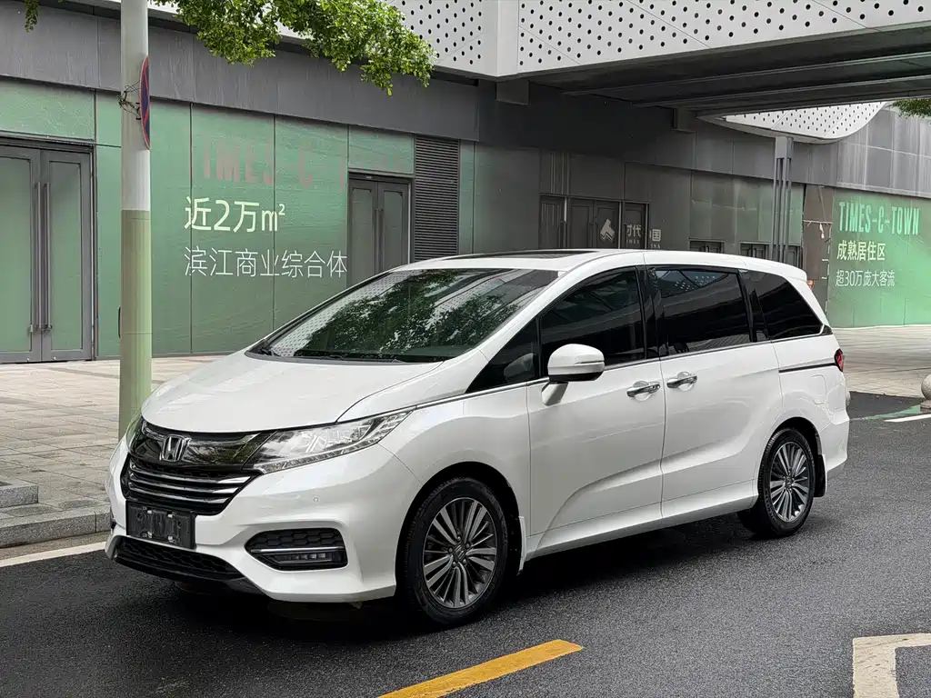 Honda Odyssey 2019 — фото 1