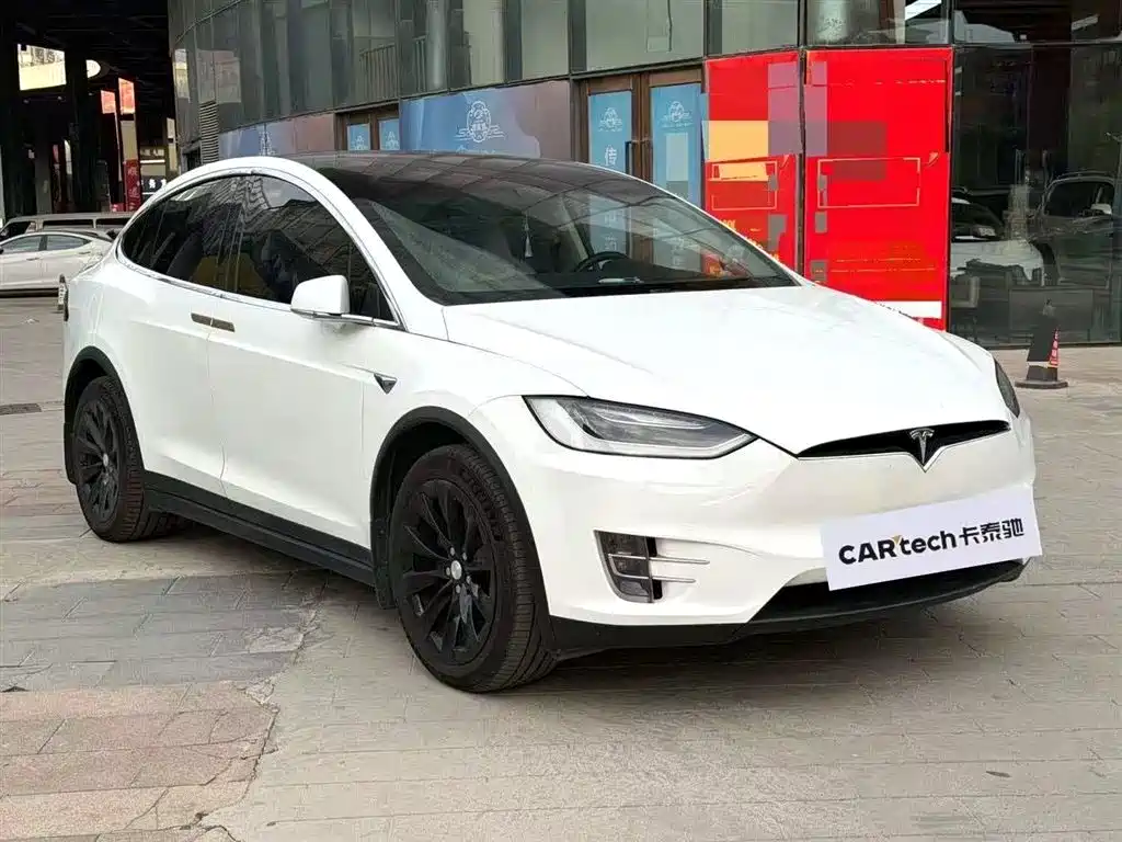 Tesla Model X 2020