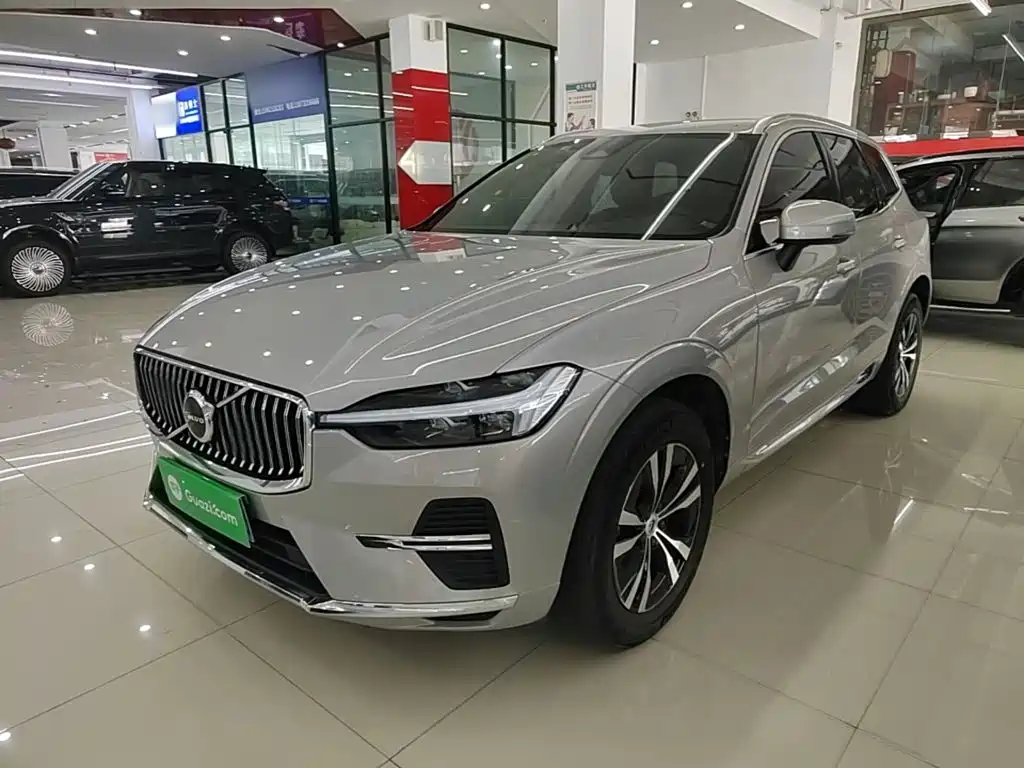 Volvo XC60 2022 — фото 2
