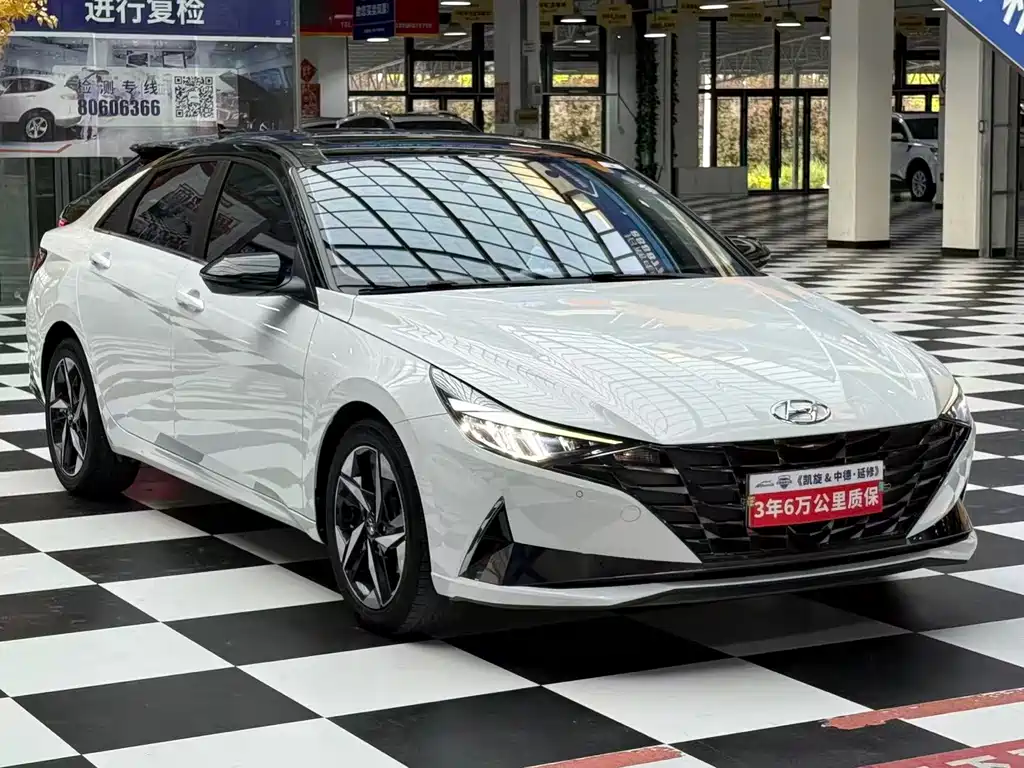 Hyundai Elantra 2022