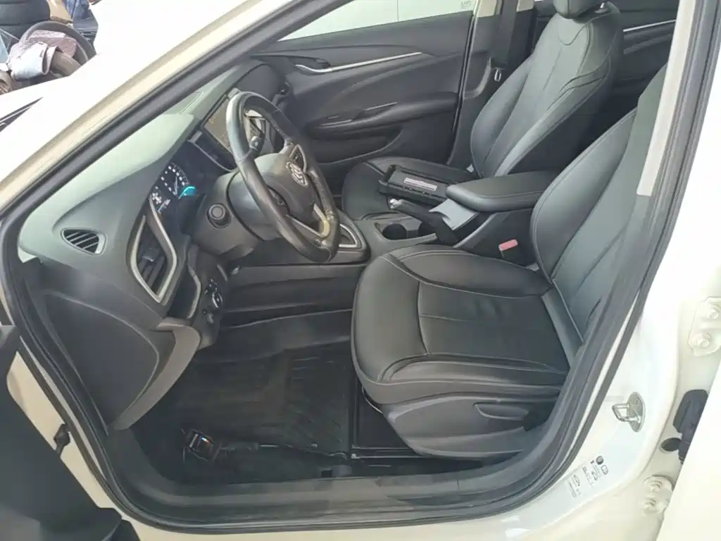 Buick Excelle GT 2018 — фото 15