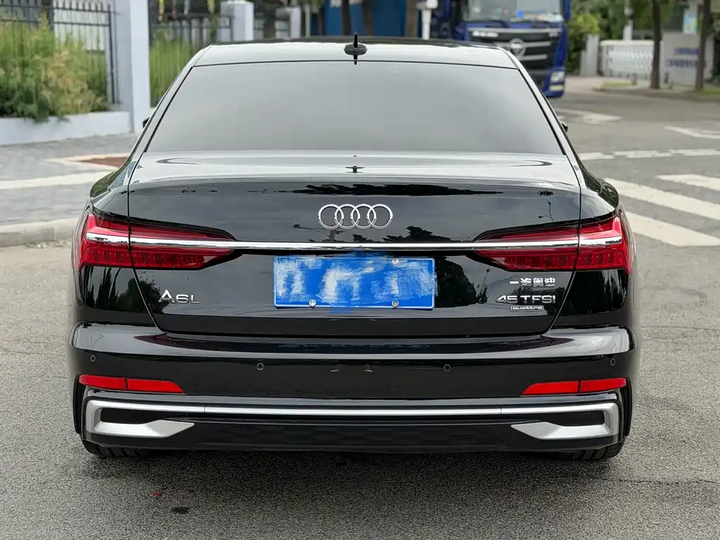 Audi A6L 2023 — фото 13