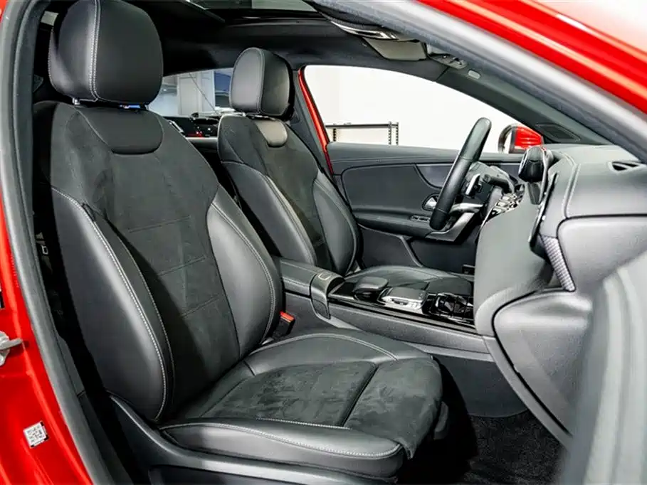 Mercedes-Benz A-Class 2019 — фото 19