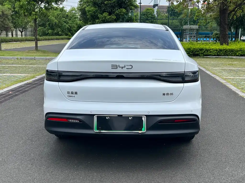 BYD Seal 05 DM-i 2025 — фото 6