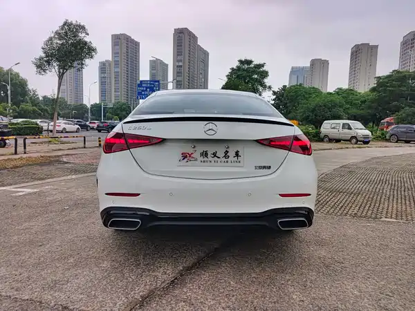 Mercedes-Benz C-Class 2024
