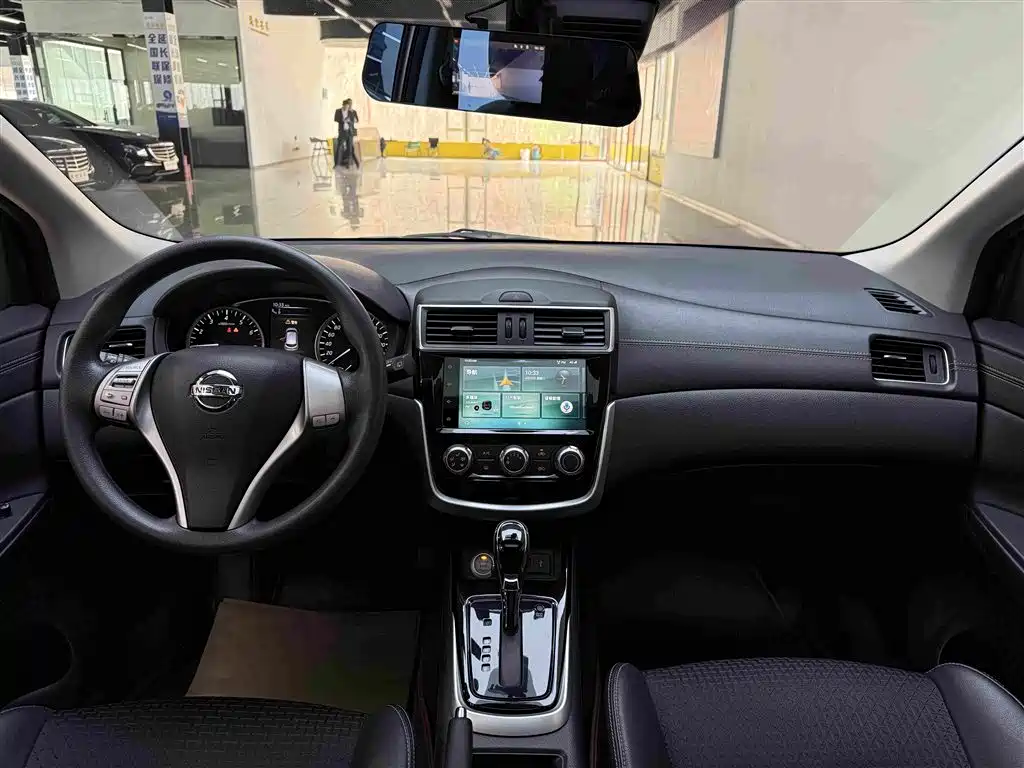 Nissan Tiida 2020