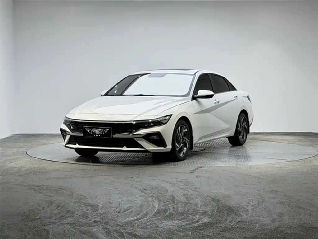 Hyundai Elantra 2025