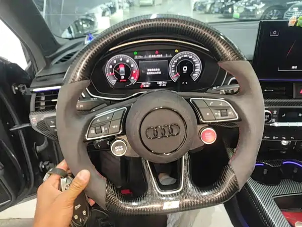 Audi A4L 2020