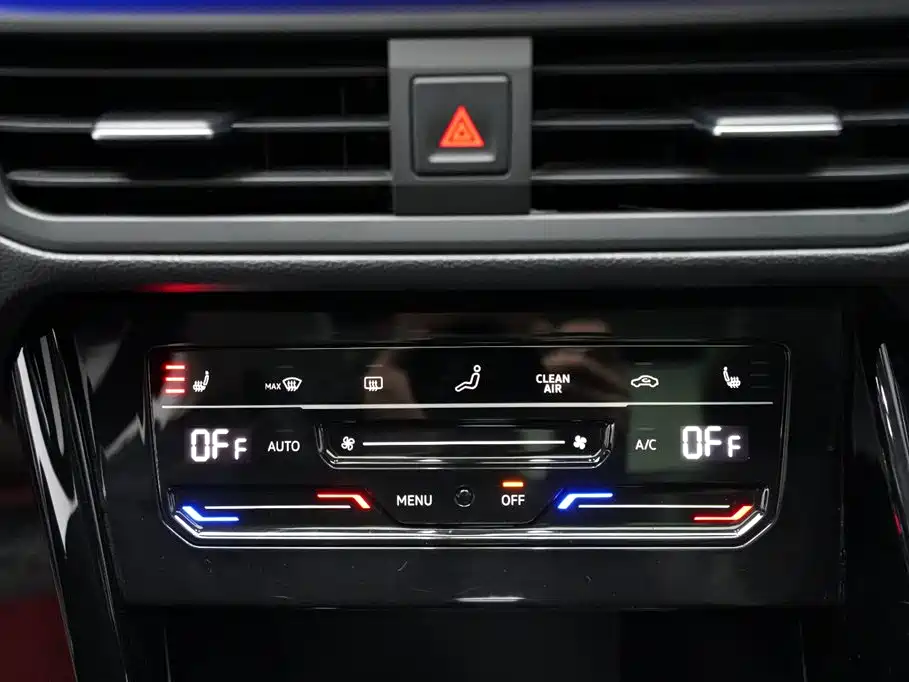 Volkswagen GTE PHEV 2021 — фото 10