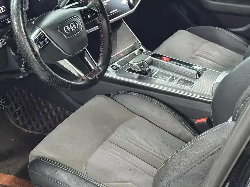 Audi A6L New Energy 2021 — фото 15