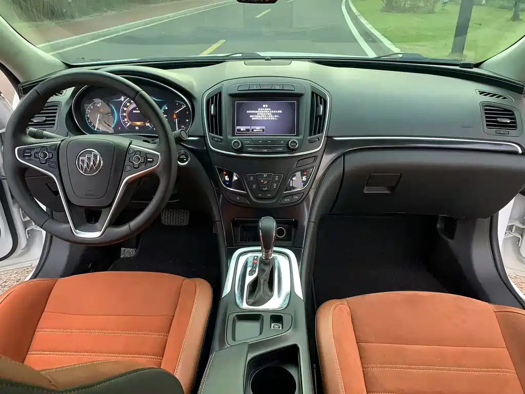 Buick Regal 2015 — фото 9