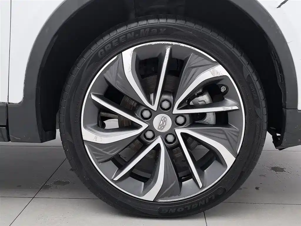 Geely GSe 2020 — фото 17