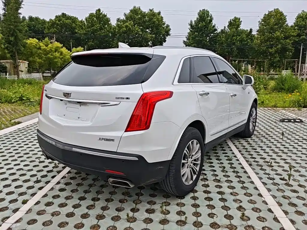 Cadillac XT5 2019 — фото 7