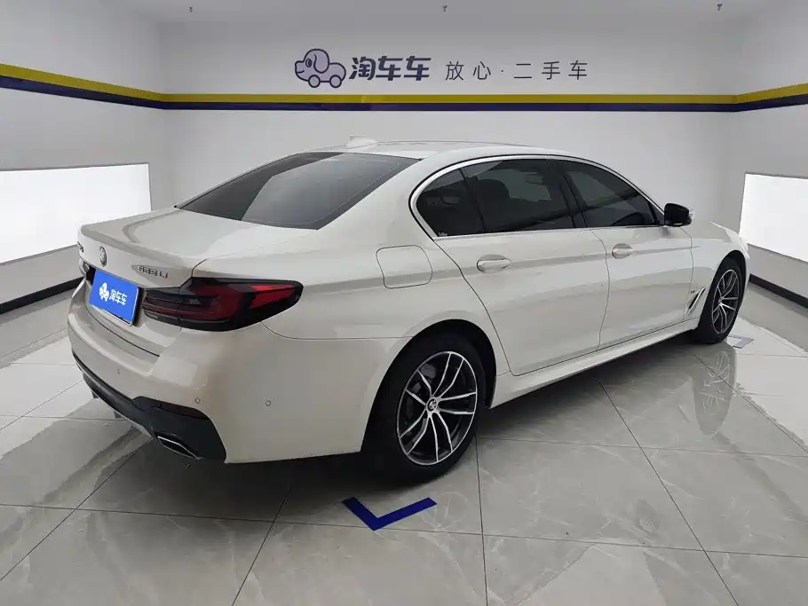 BMW 5 Series 2021