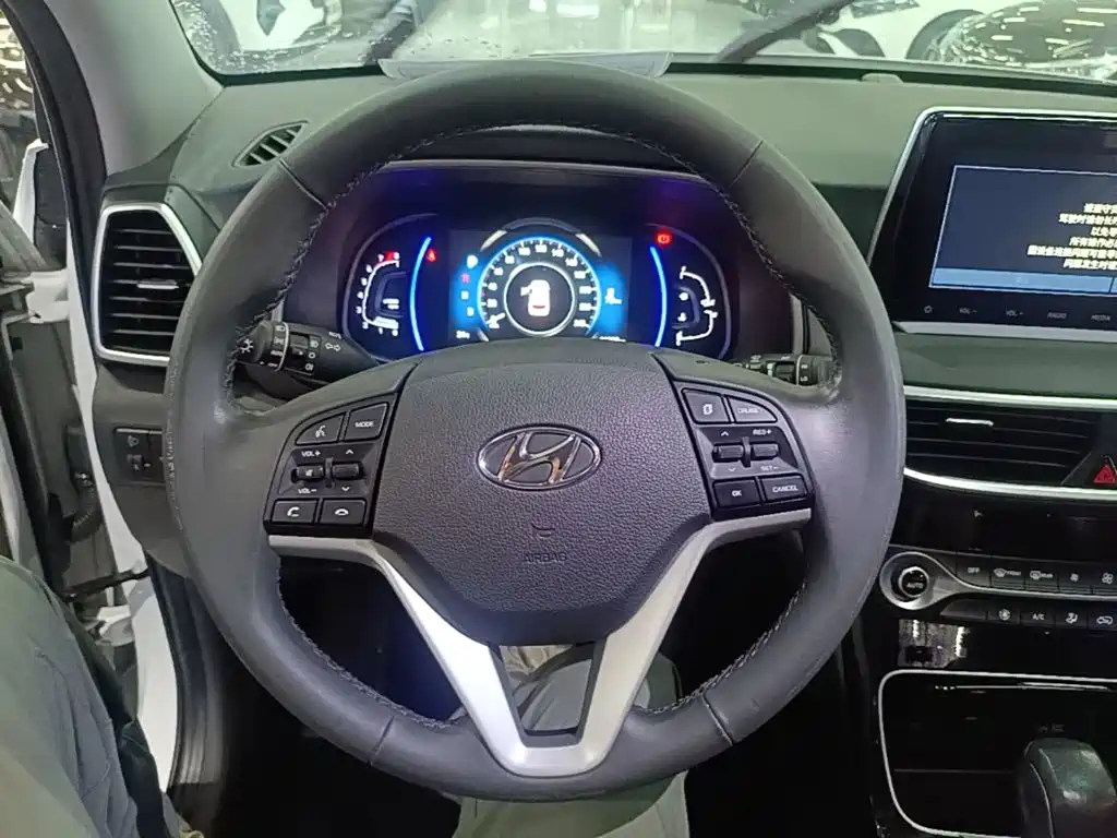 Hyundai Tucson 2020 — фото 11