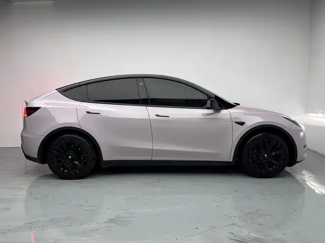 Tesla Model Y 2023 — фото 19