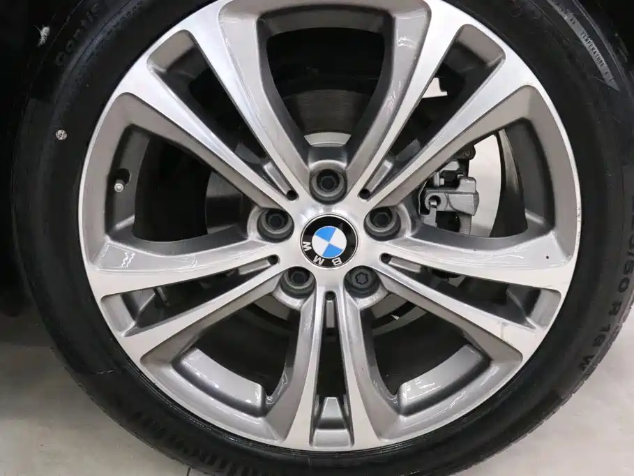 BMW X1 2016 — фото 18