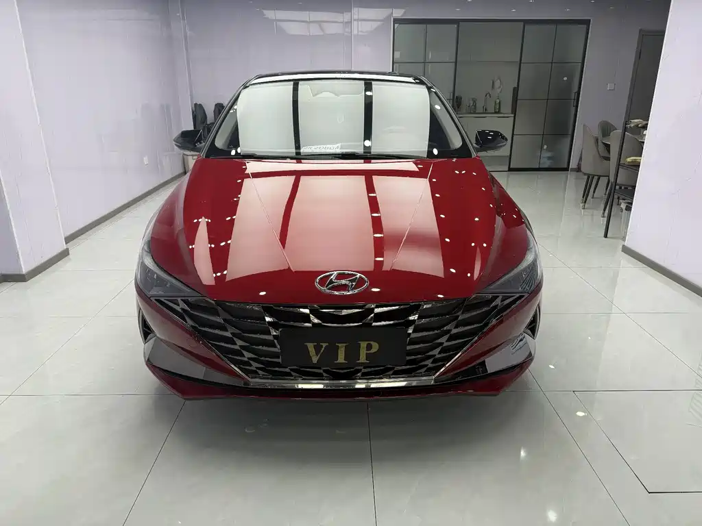 Hyundai Elantra 2022