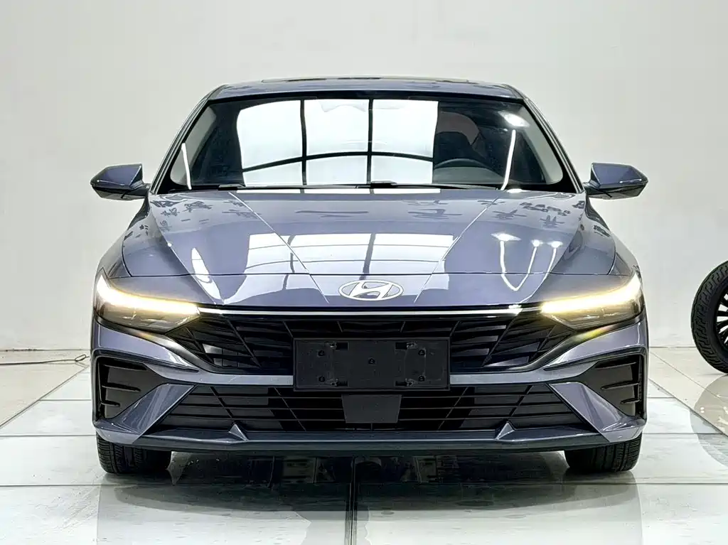 Hyundai Elantra 2023