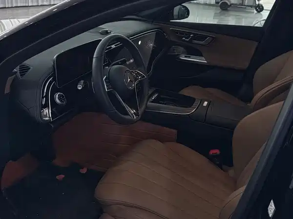Mercedes-Benz E-Class 2024