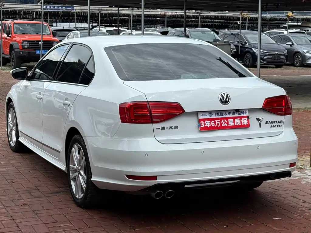 Volkswagen Sagitar 2018