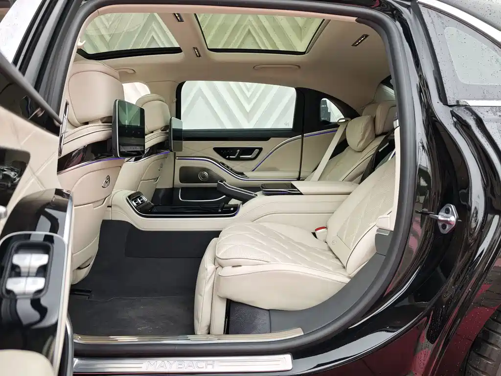 Mercedes-Benz S-Class 2023 — фото 17