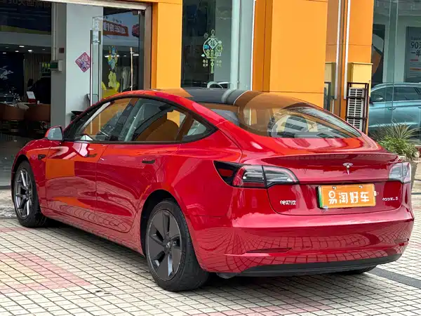 Tesla Model 3 2021
