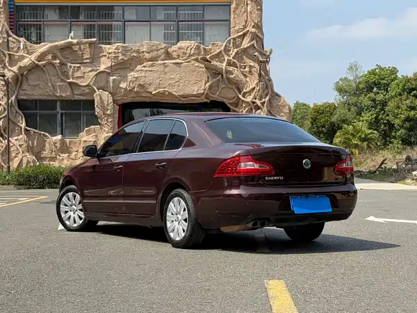 Skoda Superb 2012