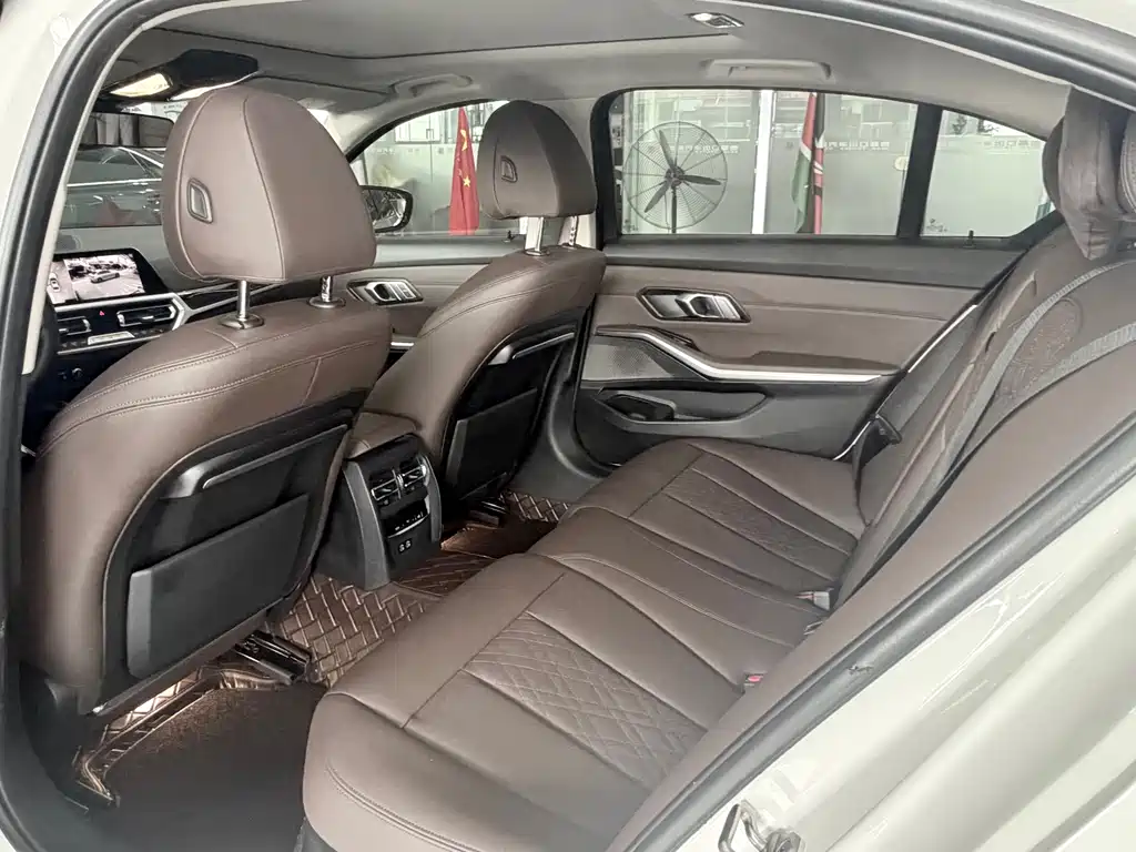 BMW 3 Series 2023