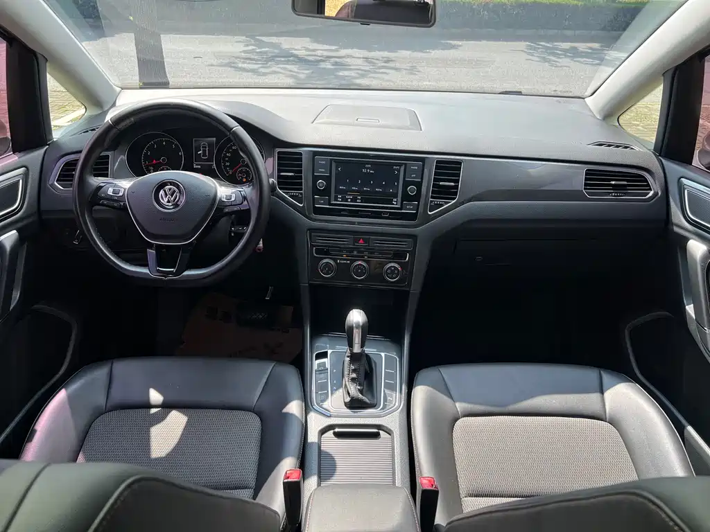 Volkswagen Golf Jialu 2018 — фото 5