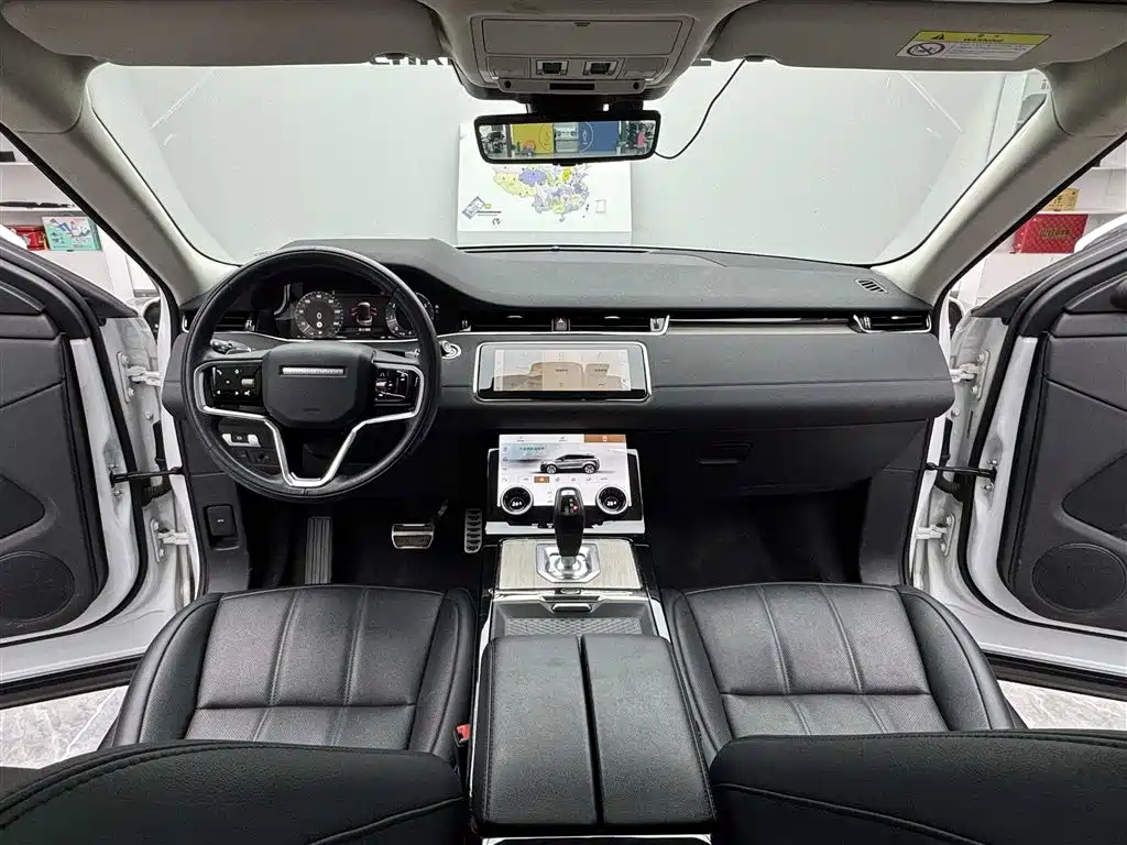 Land Rover Evoque 2023 — фото 9