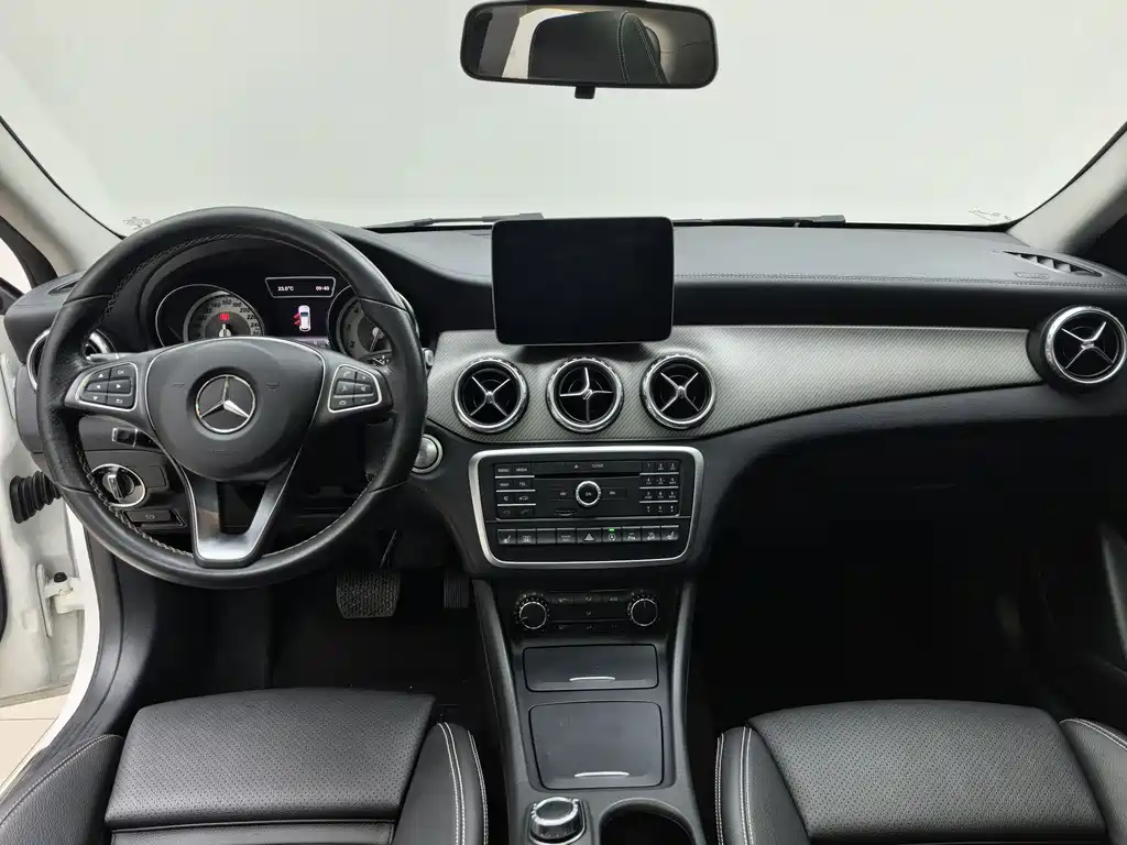 Mercedes-Benz GLA 2017 — фото 10