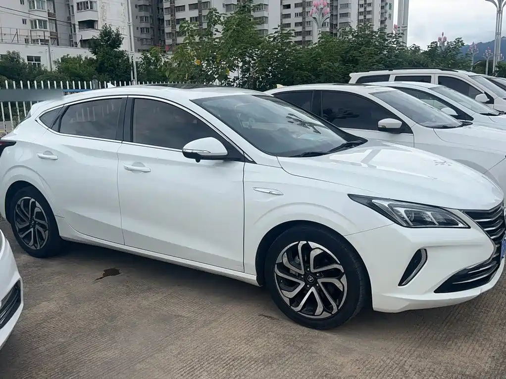 Changan Eado XT 2018 — фото 7