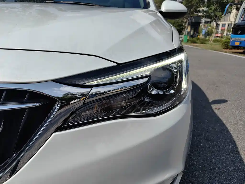 Buick Excelle GT 2018 — фото 15