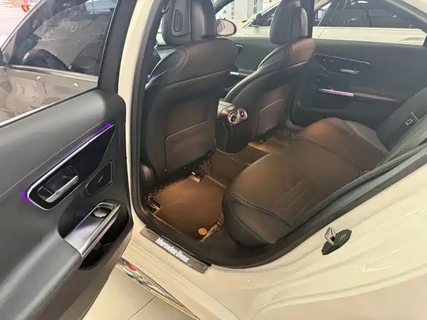 Mercedes-Benz C-Class 2023