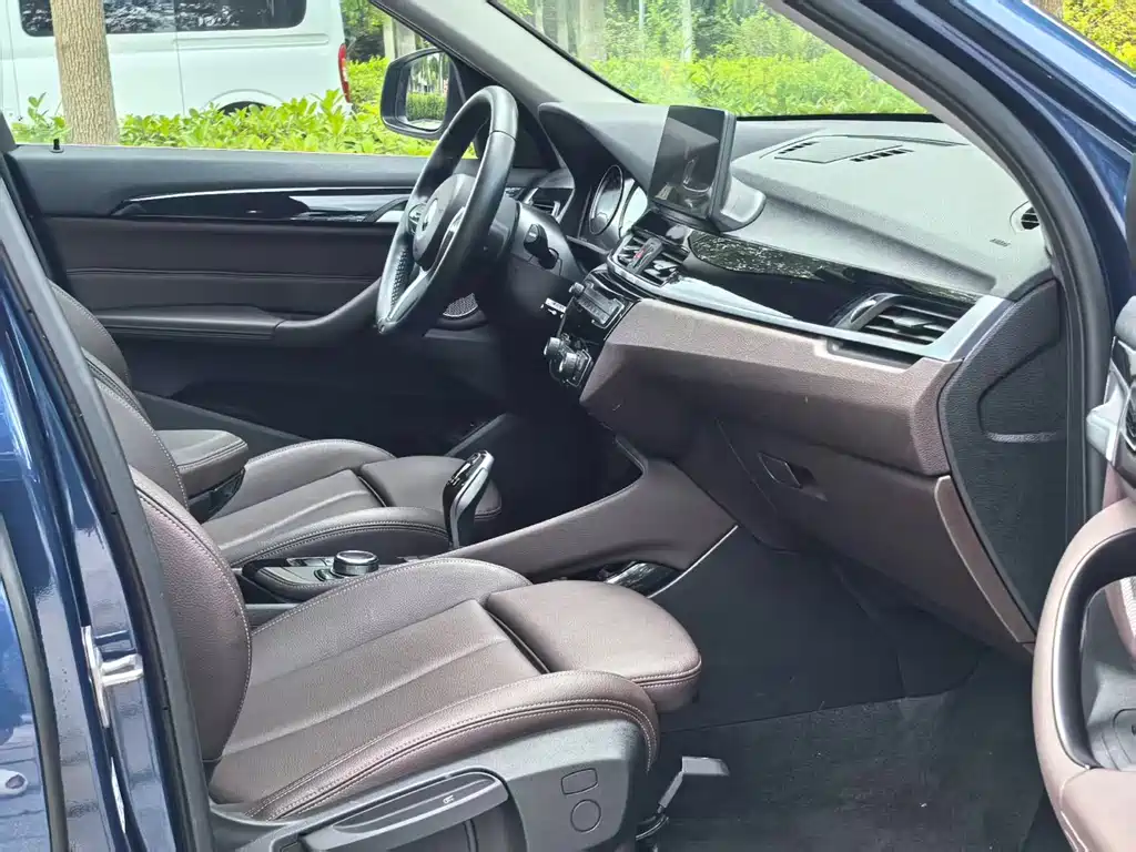 BMW X1 2022 — фото 11