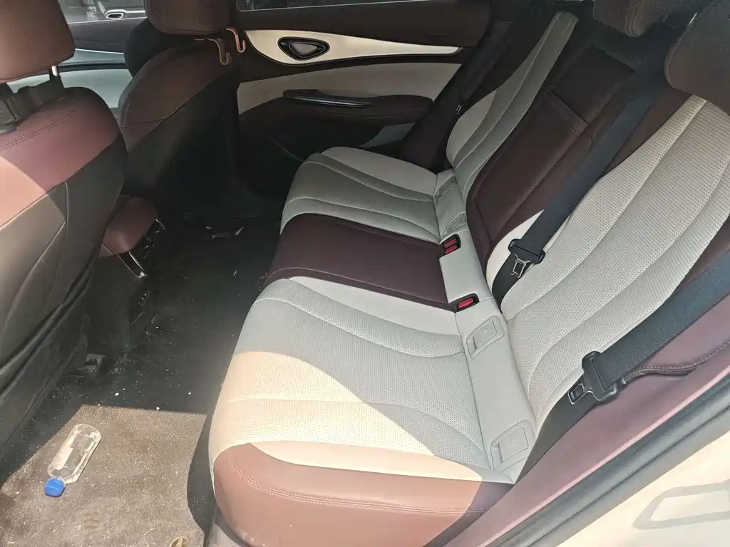 BYD Seal 07 DM-i 2024 — фото 12