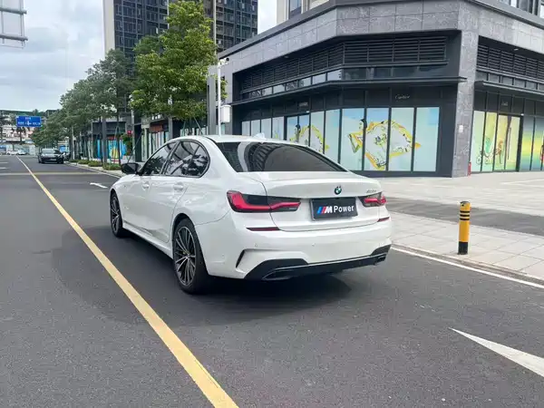 BMW 3 Series 2021