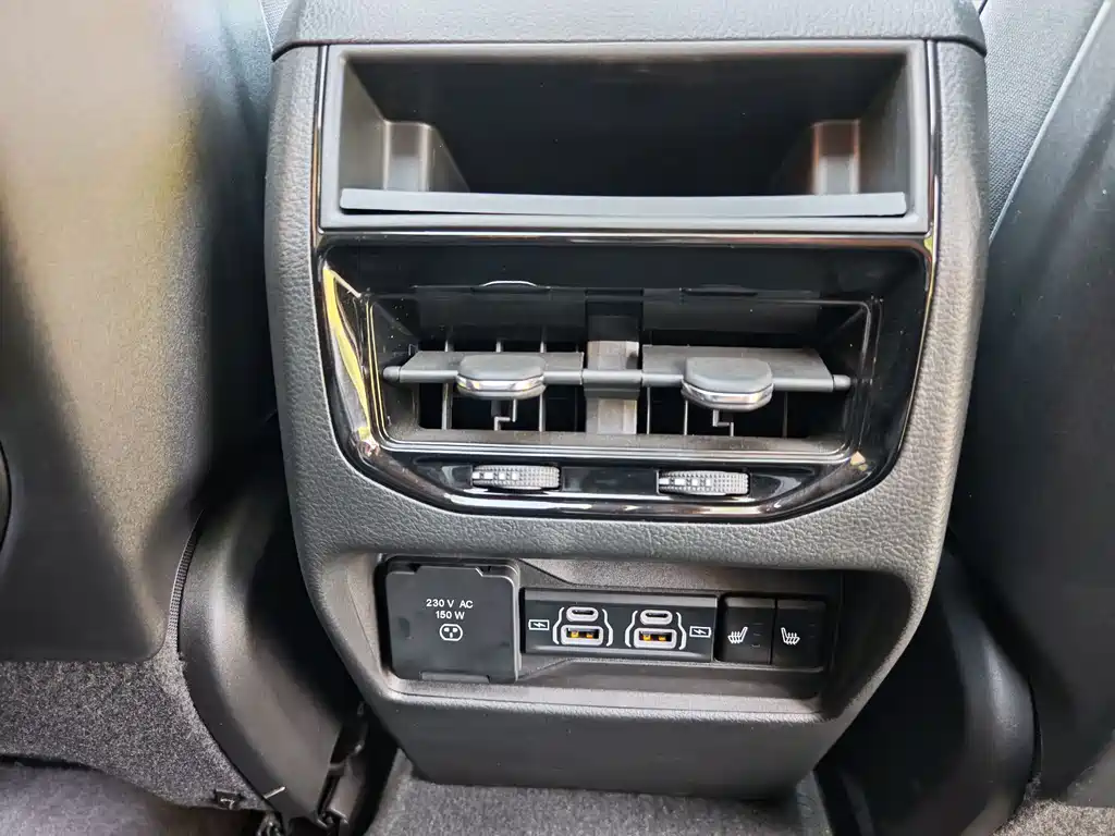 Jeep Grand Cherokee 4xe 2025 — фото 11