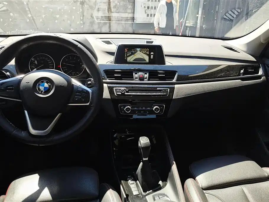 BMW X1 2017 — фото 12