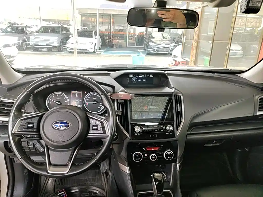 Subaru Forester 2020 — фото 10