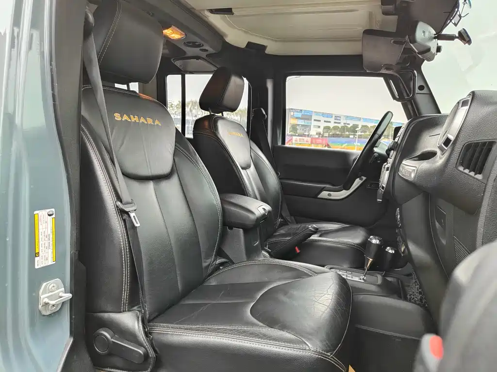 Jeep Wrangler 2015 — фото 22