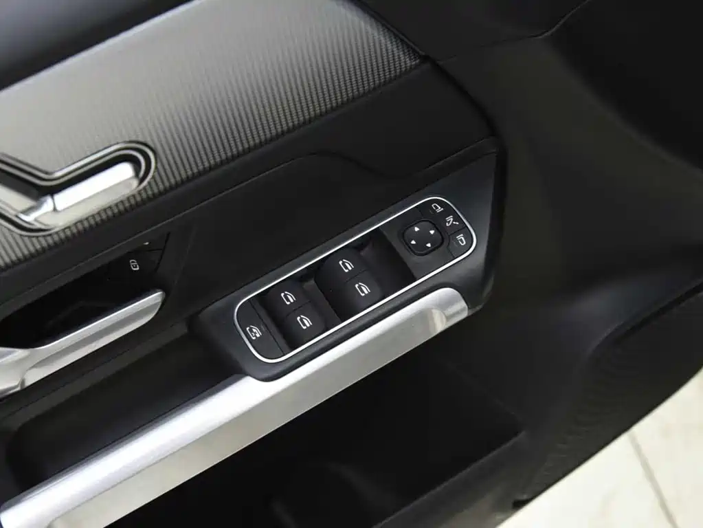 Mercedes-Benz GLB 2022 — фото 15