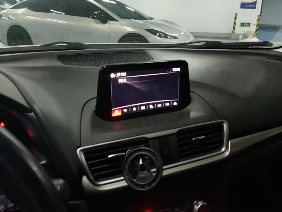 Mazda 3 Angkesela 2017 — фото 13