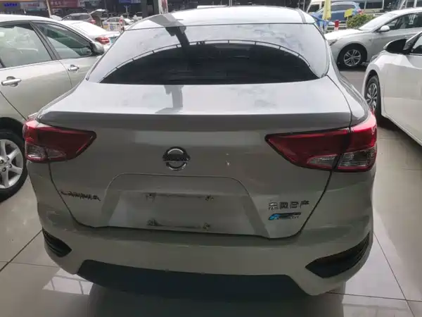Nissan Bluebird 2018