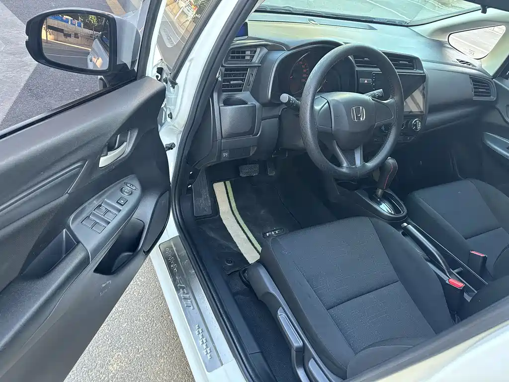Honda Fit 2018 — фото 7