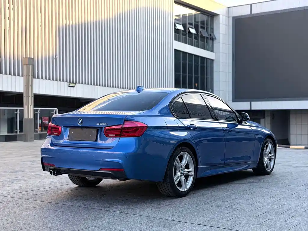 BMW 3 Series 2016 — фото 8
