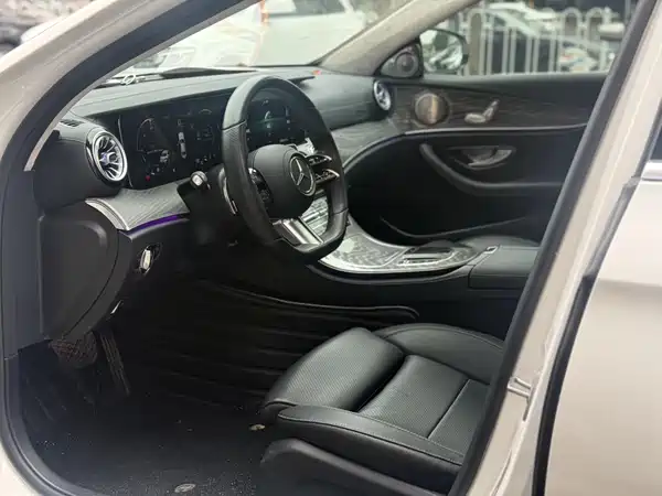Mercedes-Benz E-Class 2021